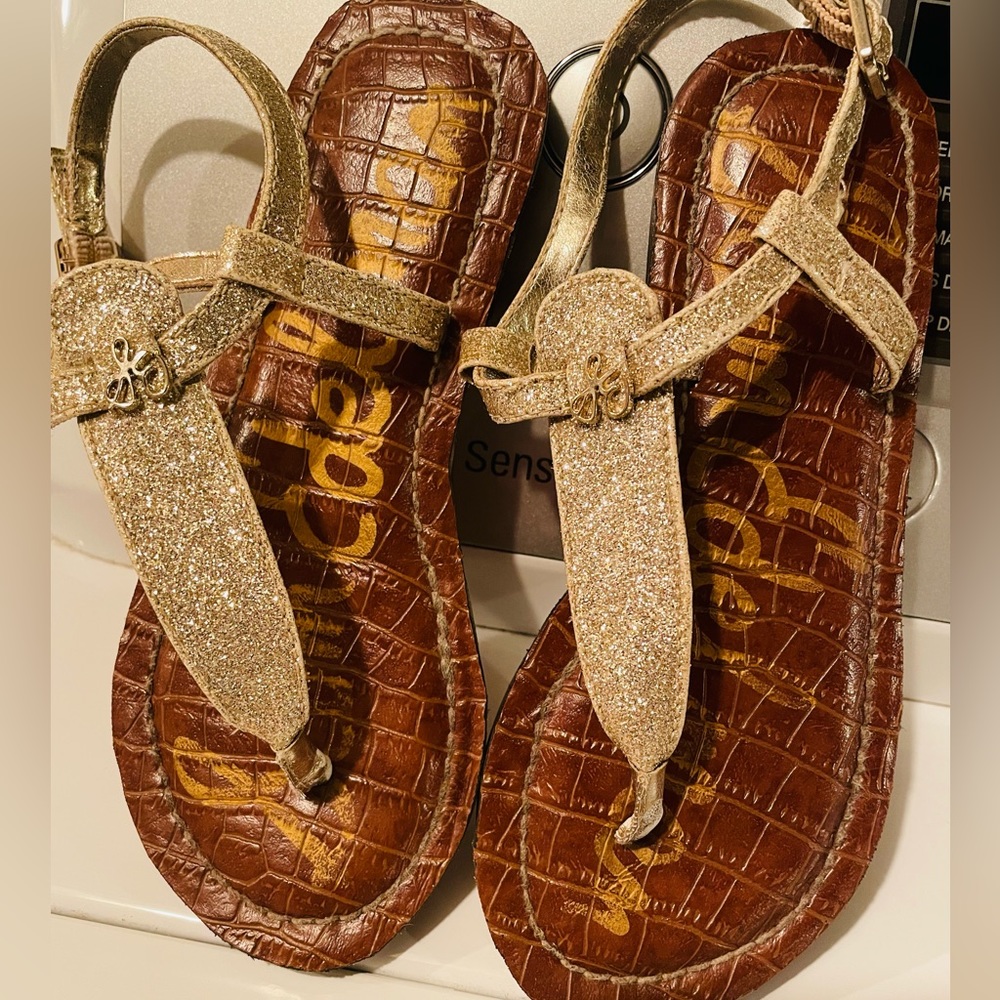Girls gold sandals, size 12